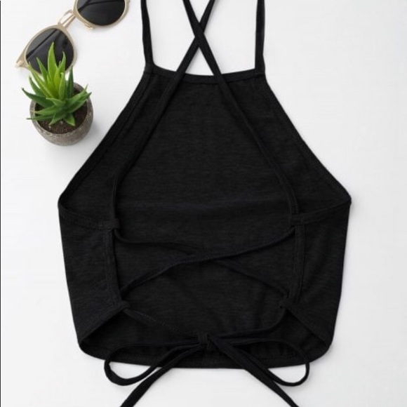 Open Back Cropped Tank Top - Picture 2 of 3